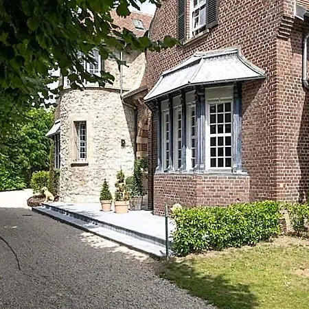 Maison Heronniere Bed & Breakfast 4*